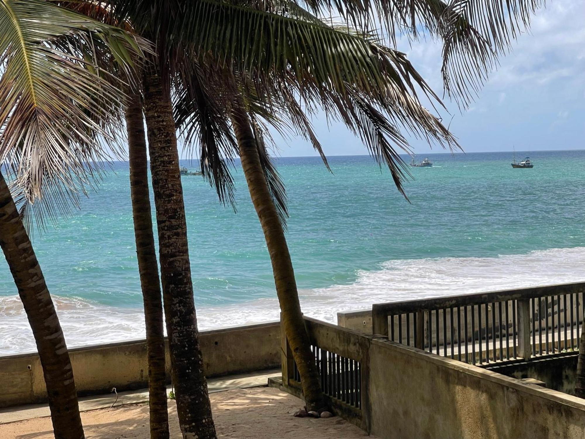 Blue Maalu Resort Ambalangoda  Exterior photo